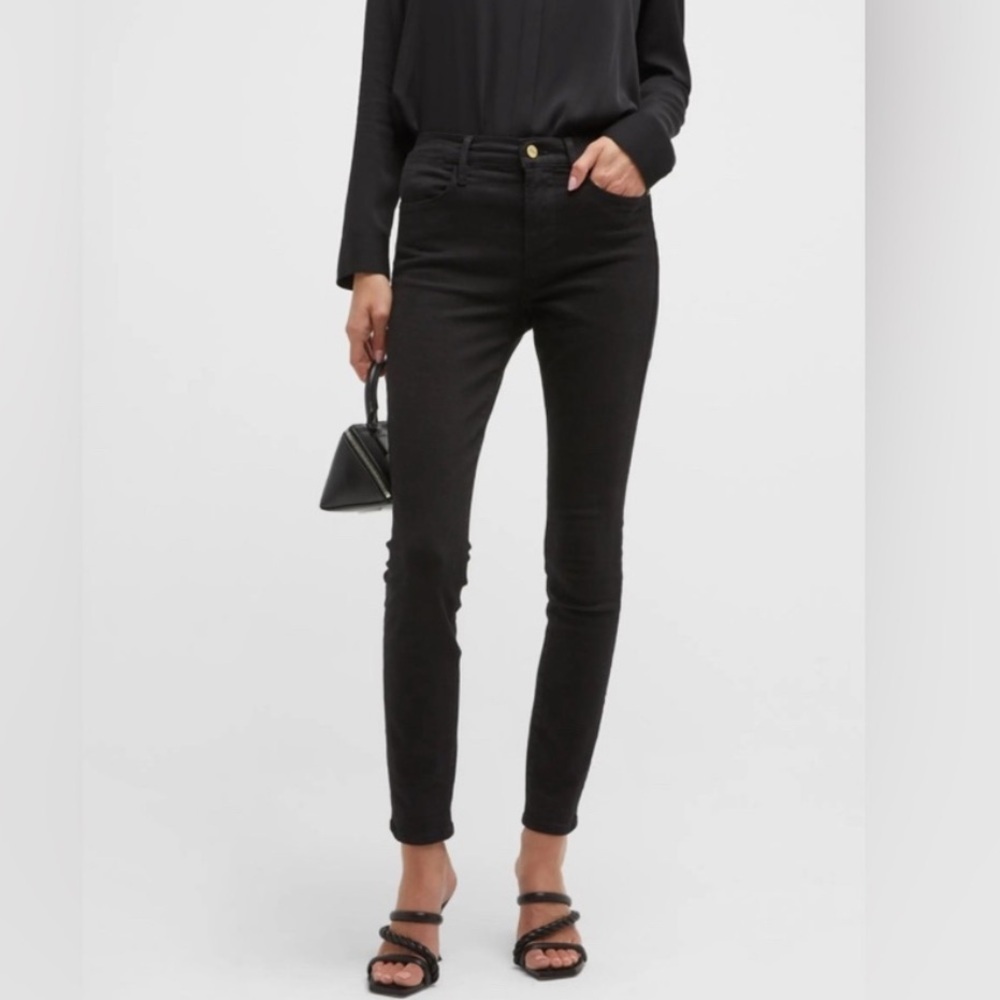Frame Le High Straight Leg Jeans in Black